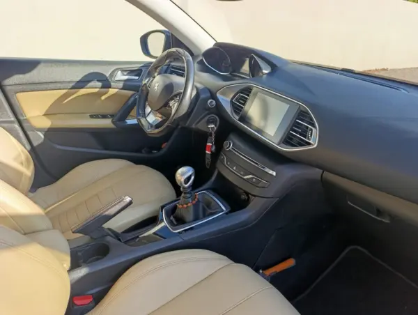 Peugeot 308 SW BlueHDi 120 Stop & Start Active 3