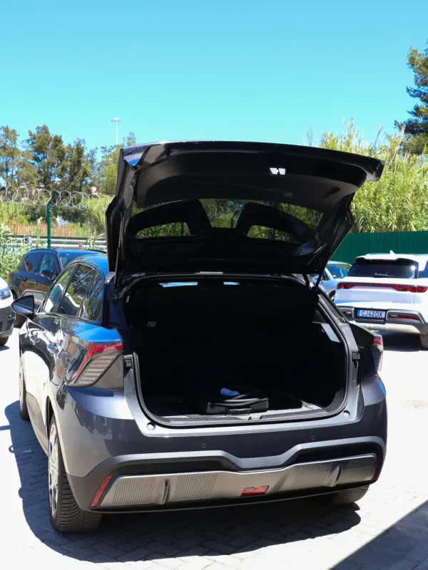 MG MG4 4 Luxury 64 kWh 10