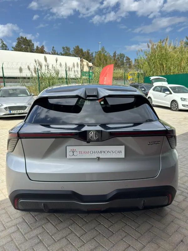 MG MG4 64 kWh Luxury 7