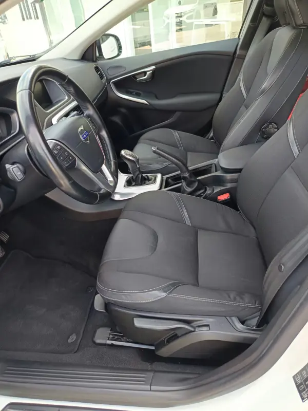Volvo V40 1.6 D2 Eco Momentum 17