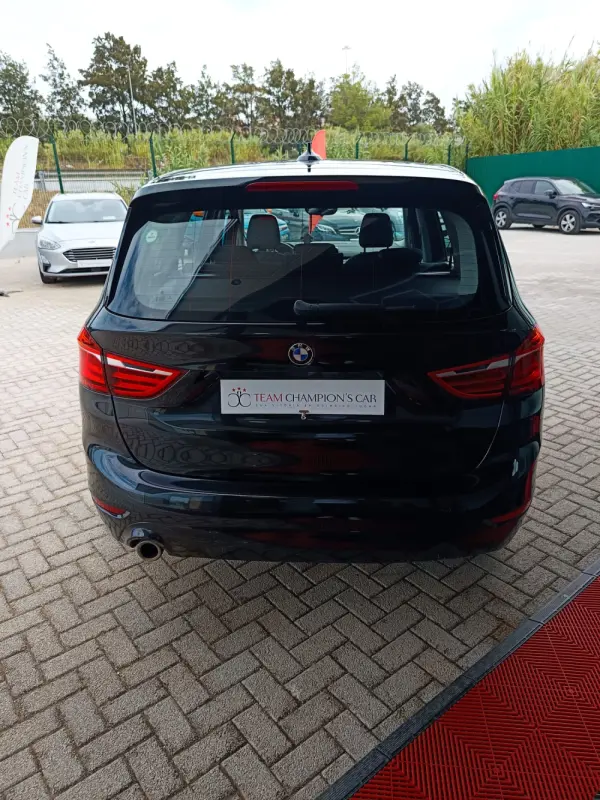 BMW 216 Gran Tourer i 11