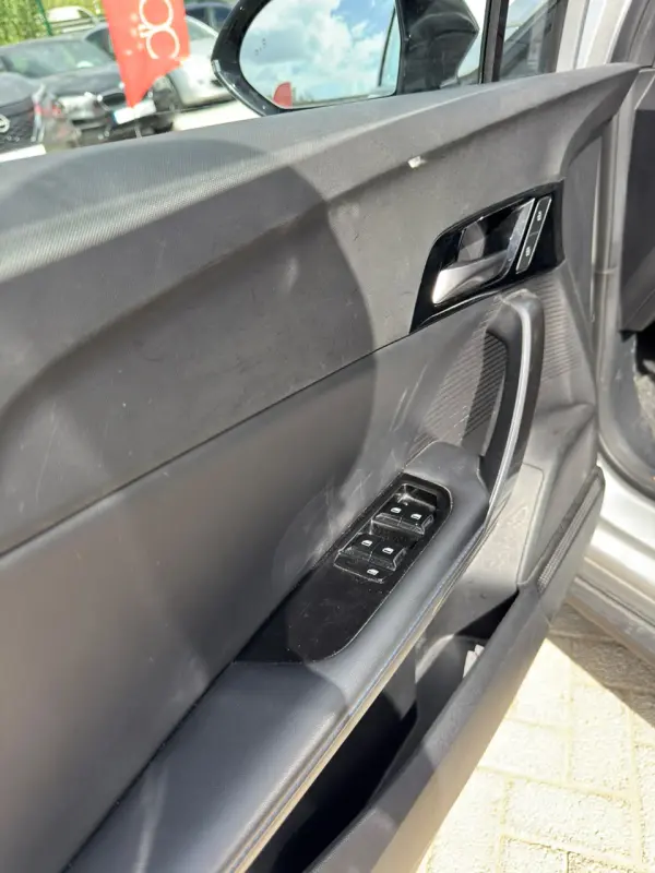 MG MG4 64 kWh Luxury 15