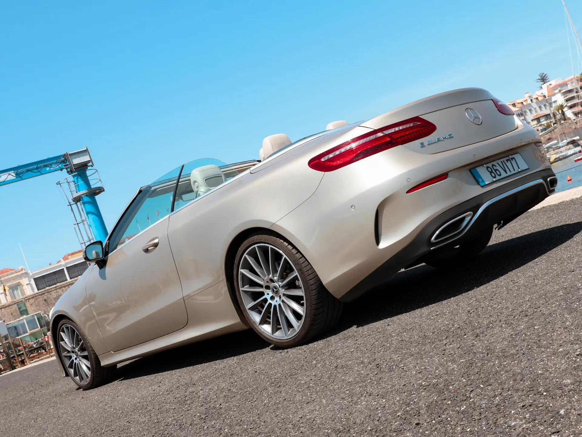 Mercedes-Benz E 220 d AMG Line 3