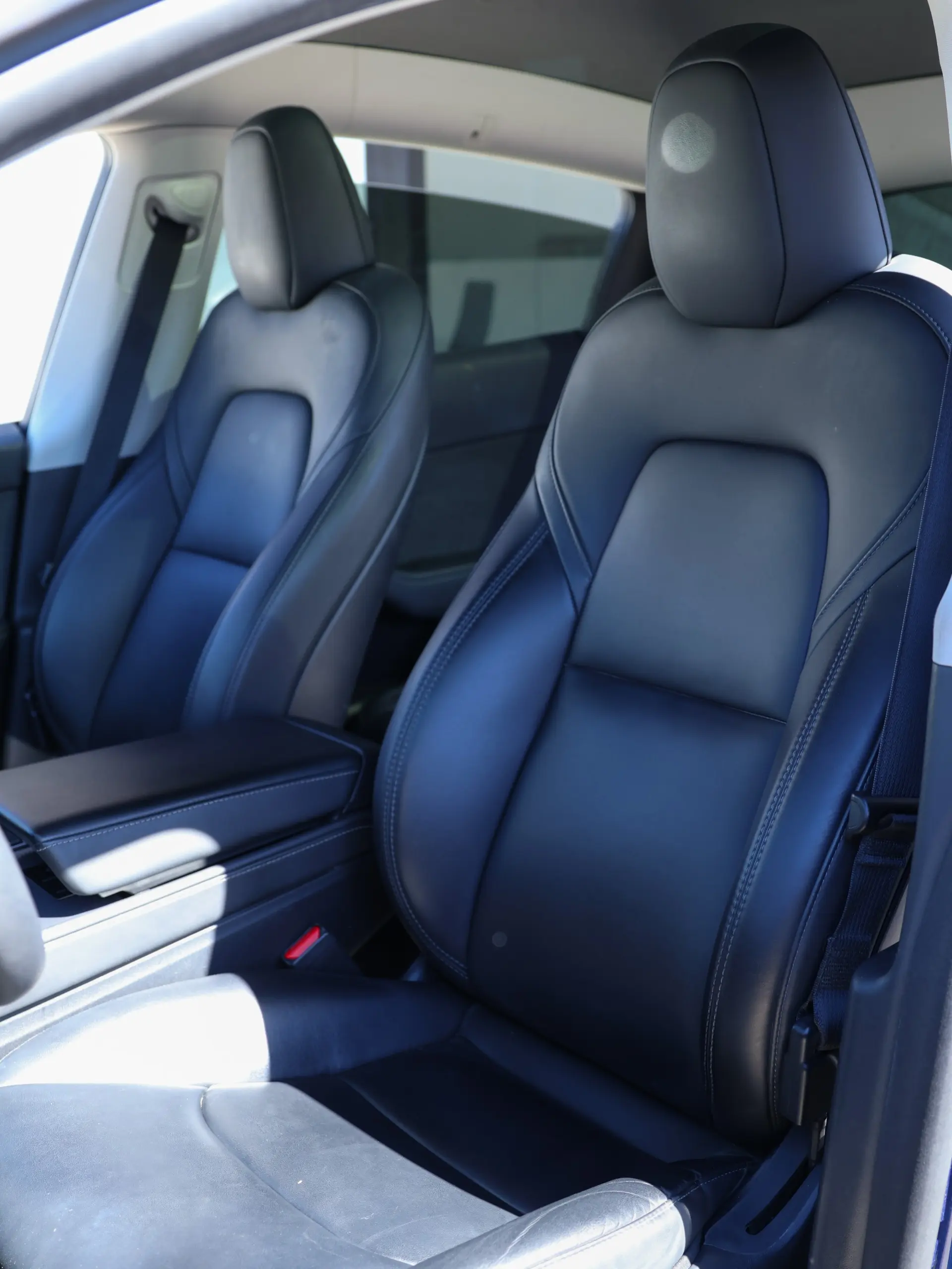 Tesla Model Y Standard RWD 14