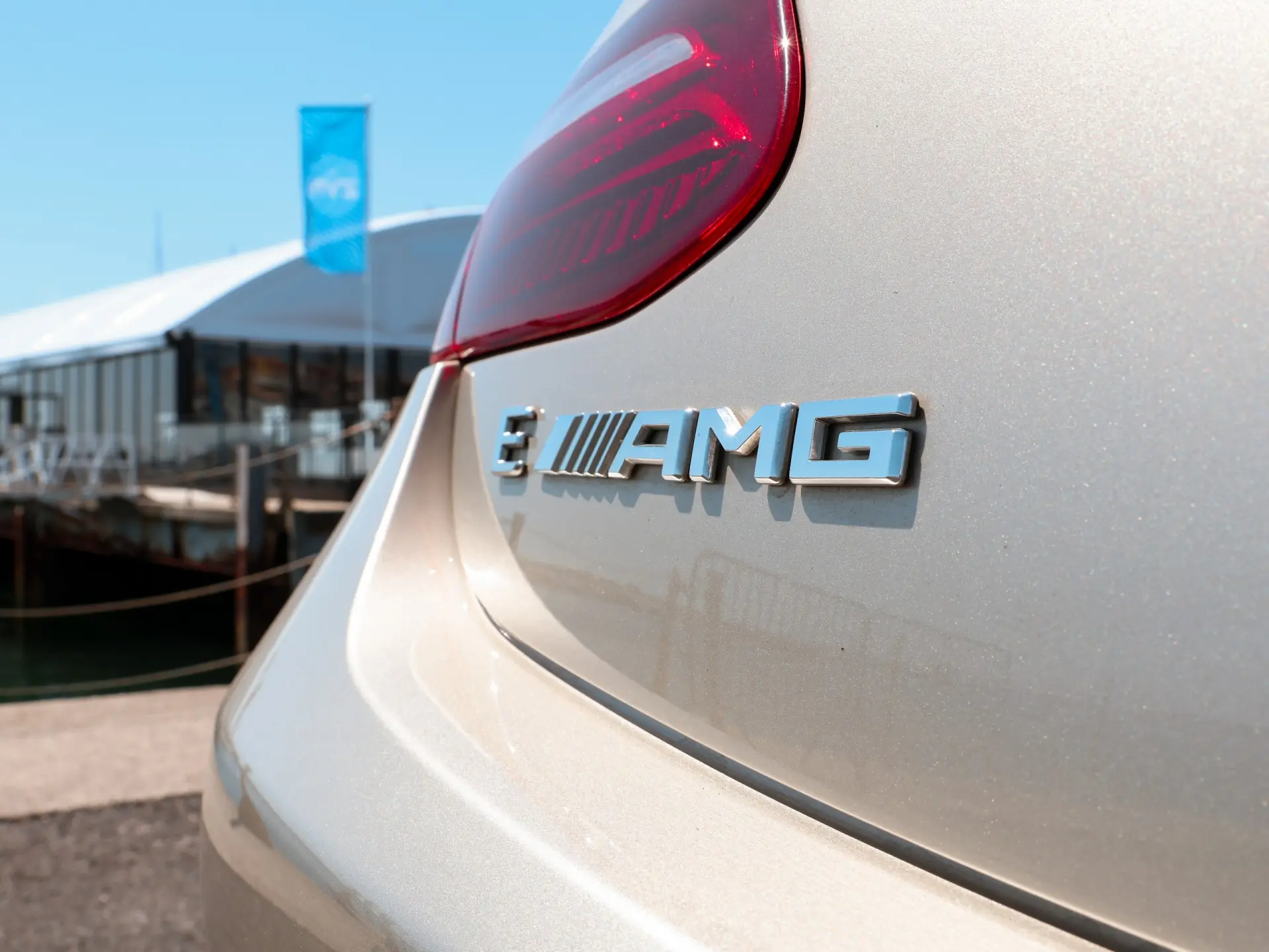 Mercedes-Benz E 220 d AMG Line 8