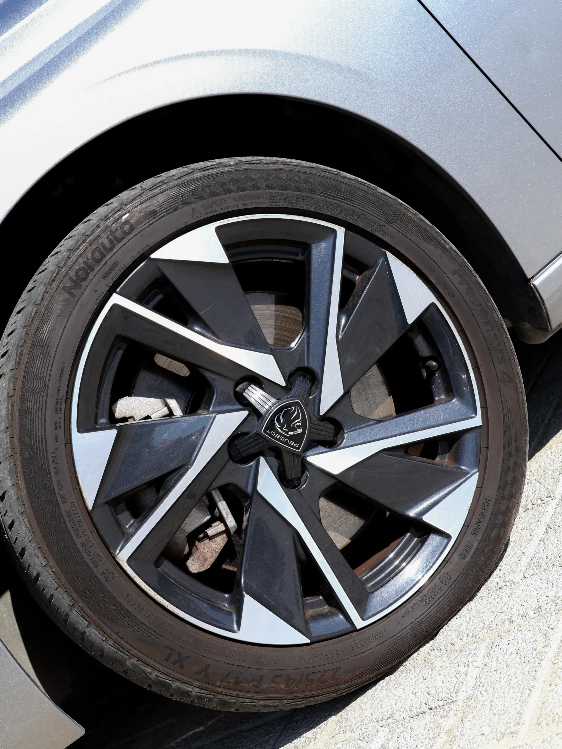 Peugeot 308 1.6 Hybrid Allure e-EAT8 12