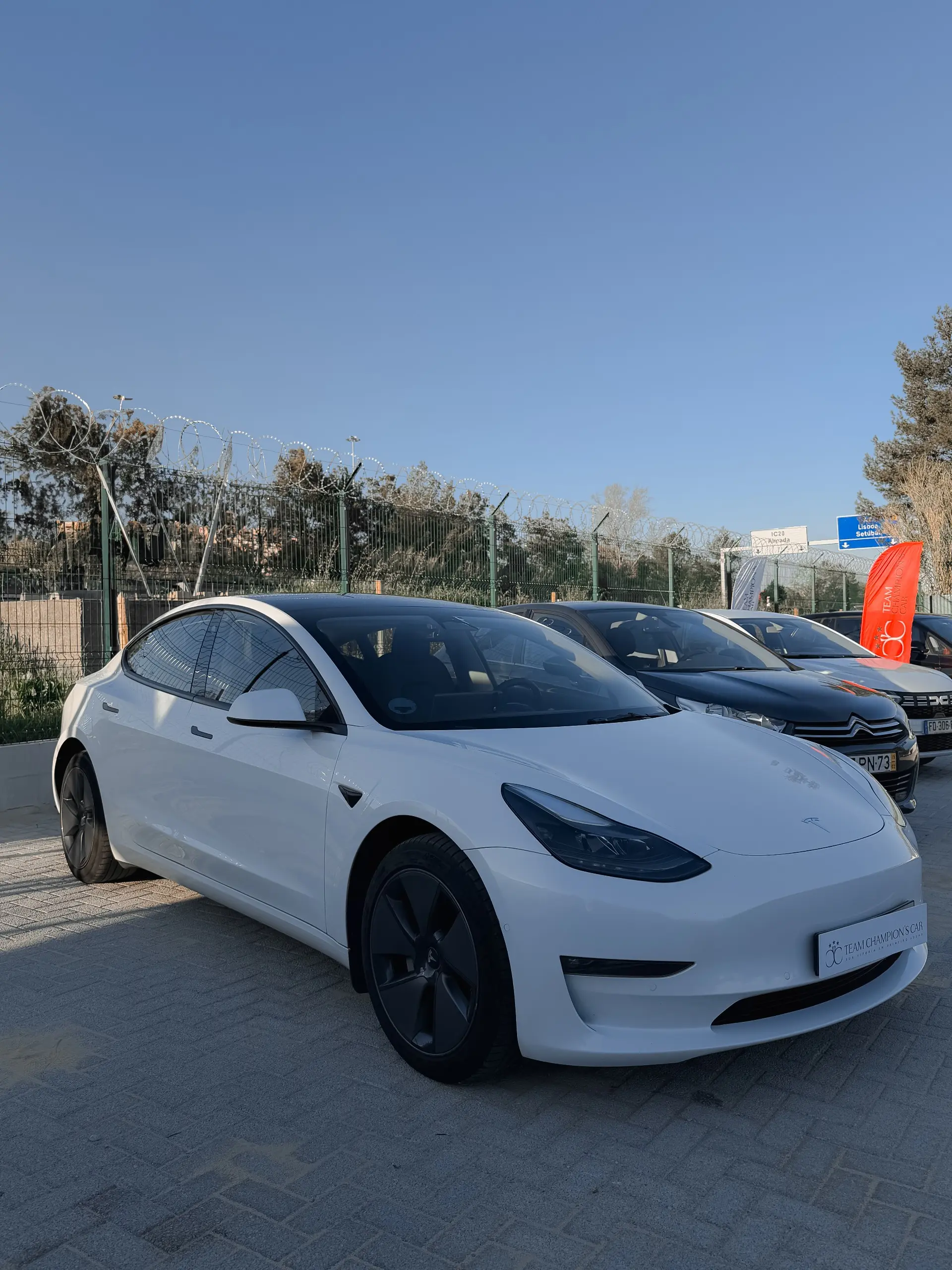 Tesla Model 3 Long Range Tração Traseira 13