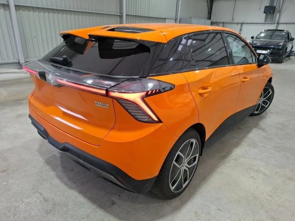 MG MG4 64 kWh Luxury 4