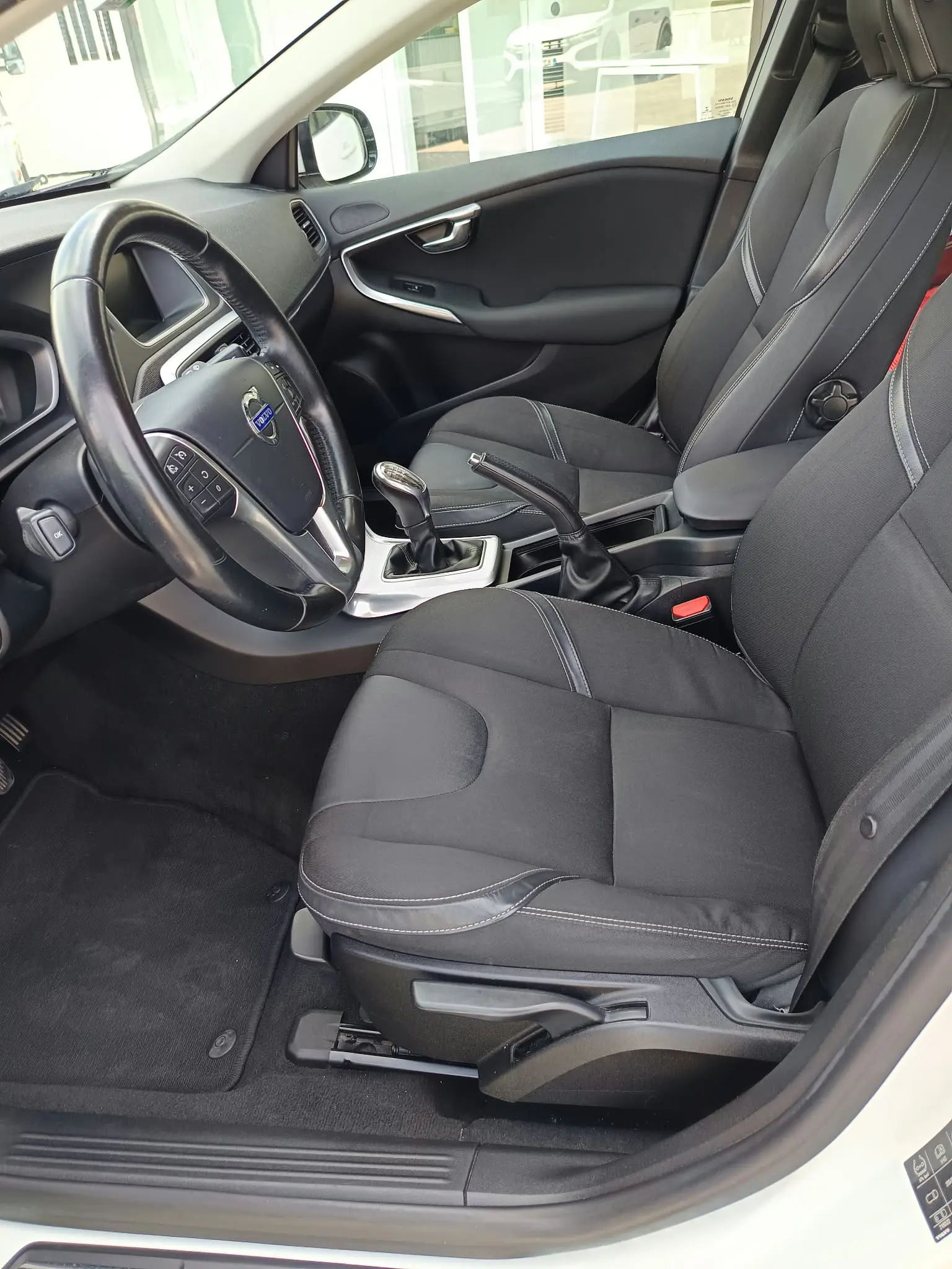 Volvo V40 1.6 D2 Eco Momentum 17