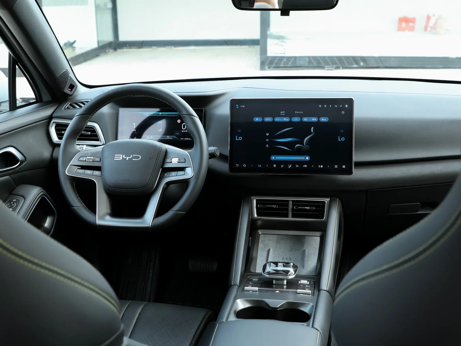 BYD Atto 2 45.1 kWh Boost 9