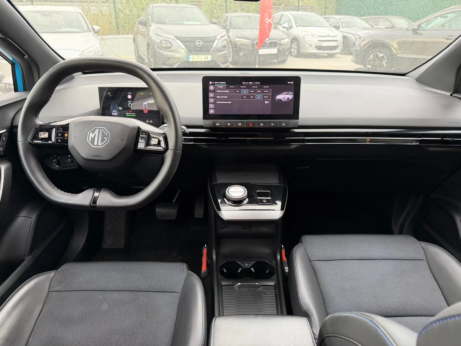 MG MG4 4 Luxury 64 kWh 16