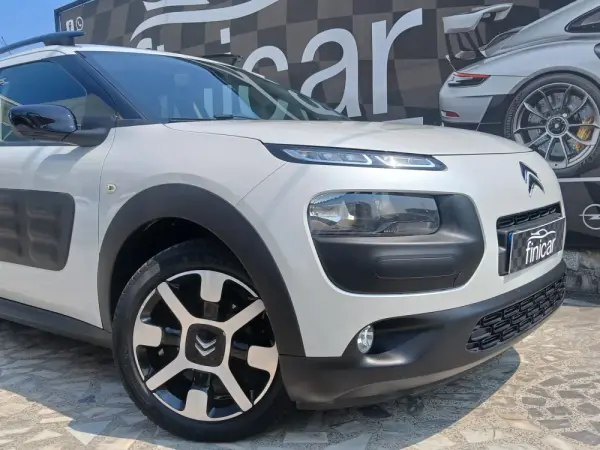 Citroen C4 Cactus Pure Tech e-THP 110 Stop&Start Shine 12