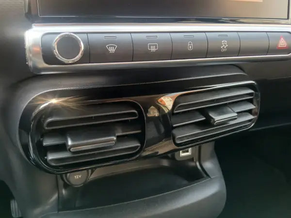 Citroen C4 Cactus Pure Tech e-THP 110 Stop&Start Shine 30