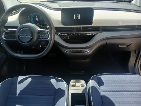 Fiat 500e 42kWh Pop 11