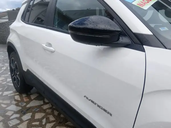 Jeep Avenger 1.2 e-Hybrid Summit DCT 4