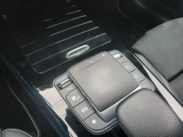 Mercedes-Benz CLA 250 e 8G-DCT Edition AMG Line 31