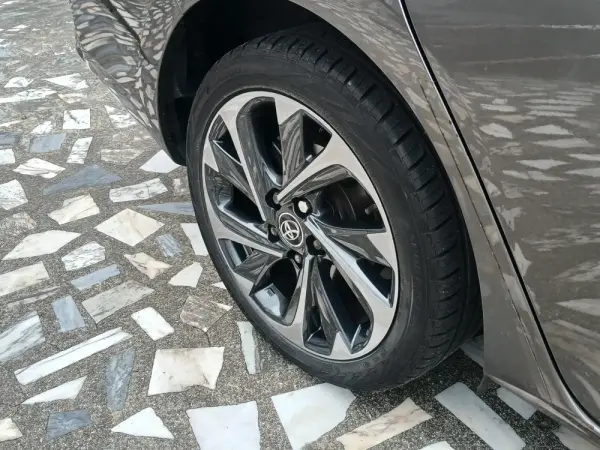Toyota Auris Touring Sports 1.4 D-4D Exclusive+Navi 3