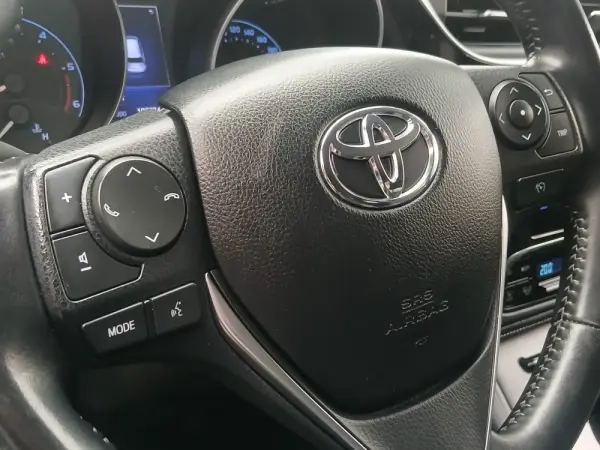 Toyota Auris Touring Sports 1.4 D-4D Exclusive+Navi 13