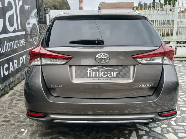 Toyota Auris Touring Sports 1.4 D-4D Exclusive+Navi 29