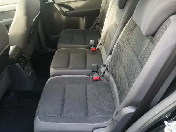 Volkswagen Touran 1.6 TDI Blue.Highine 7L 16