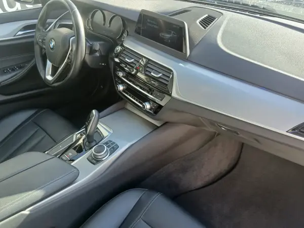 BMW 520 d Line Luxury Auto 14