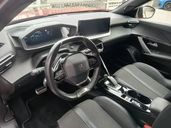 Peugeot e-2008 GT 7