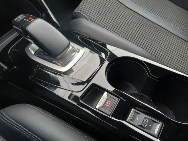 Peugeot e-2008 GT 29