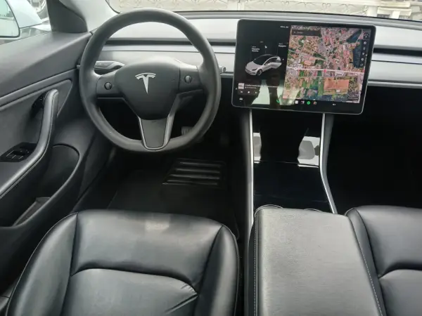 Tesla Model 3 Outro 5