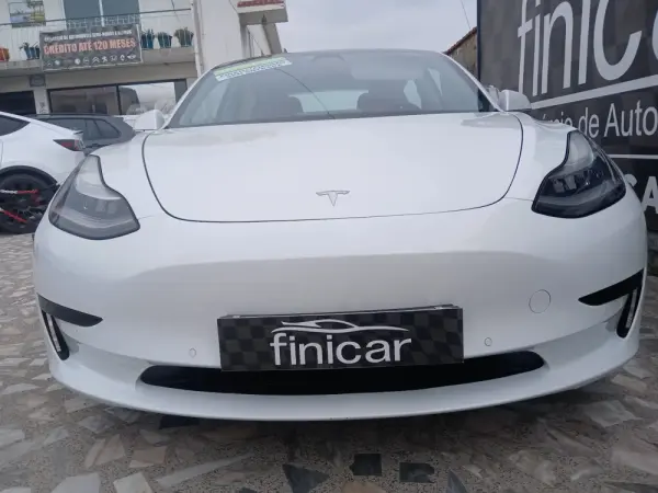Tesla Model 3 Outro 24