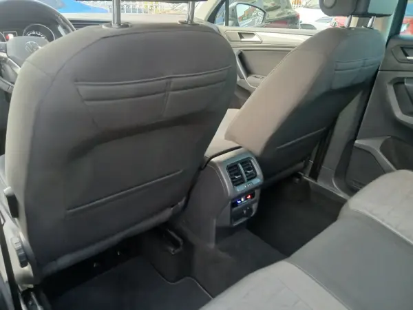 Volkswagen Tiguan 2.0 TDI Confortline DSG 14