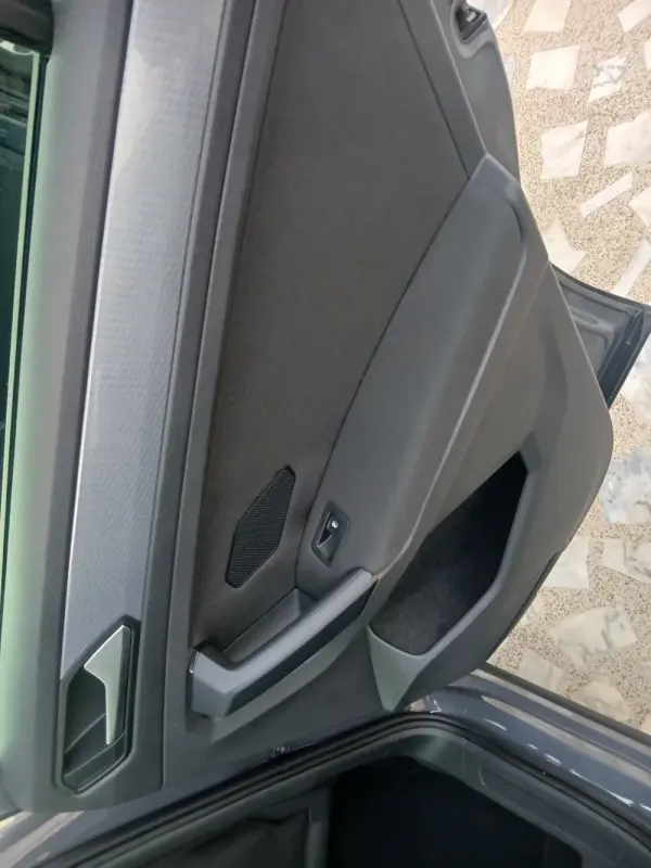 Volkswagen Tiguan 2.0 TDI Confortline DSG 17