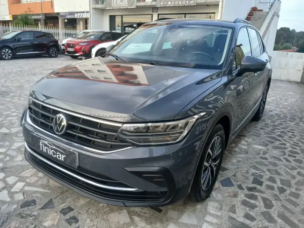 Volkswagen Tiguan 2.0 TDI Confortline DSG 23