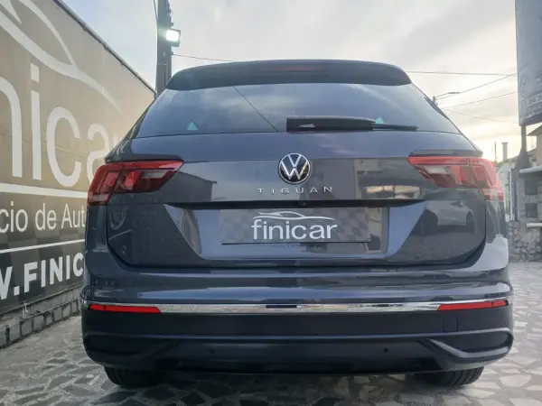 Volkswagen Tiguan 2.0 TDI Confortline DSG 33