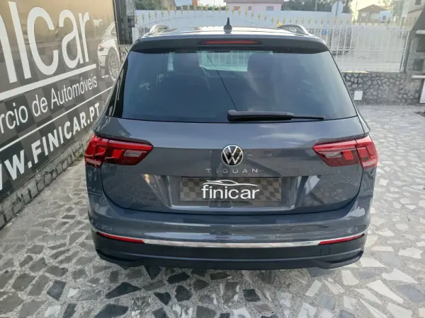 Volkswagen Tiguan 2.0 TDI Confortline DSG 34