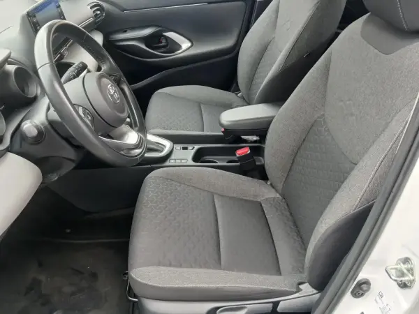 Toyota Yaris Cross 1.5 HDF Comfort Plus 10