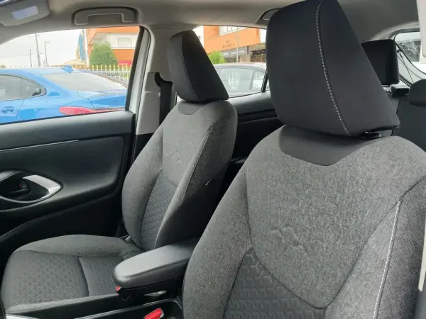 Toyota Yaris Cross 1.5 HDF Comfort Plus 13