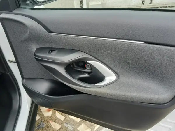 Toyota Yaris Cross 1.5 HDF Comfort Plus 21
