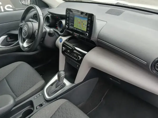 Toyota Yaris Cross 1.5 HDF Comfort Plus 20