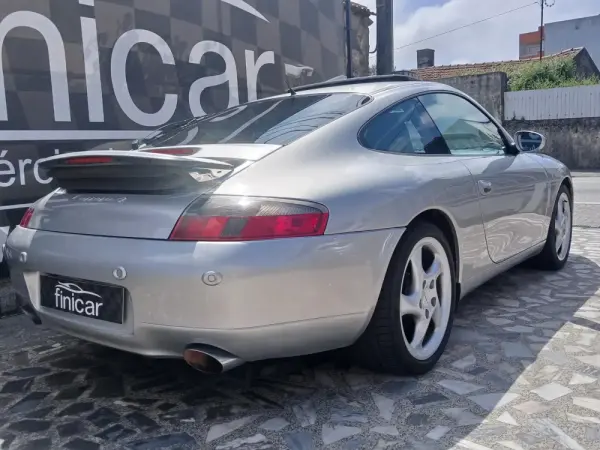 Porsche 911 (996) Carrera Coupé 2