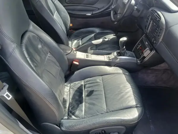 Porsche 911 (996) Carrera Coupé 10