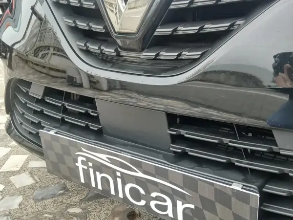 Renault Clio Outro 5