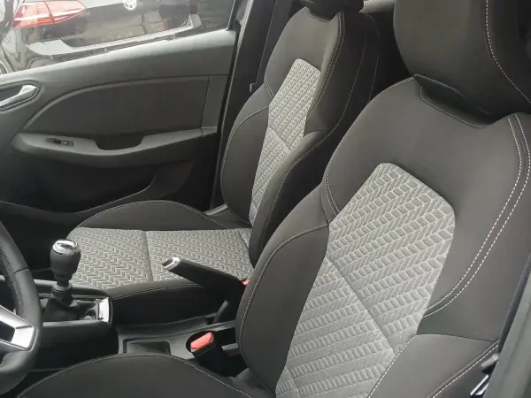 Renault Clio Outro 10