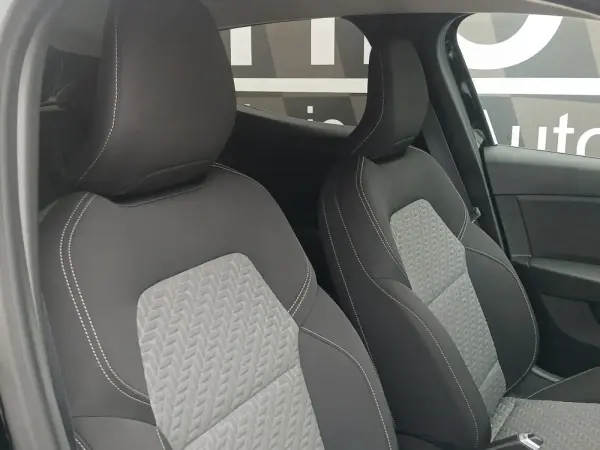 Renault Clio Outro 11