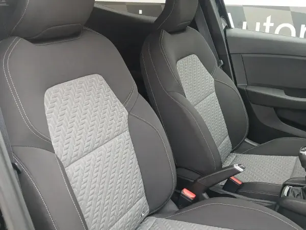 Renault Clio Outro 13