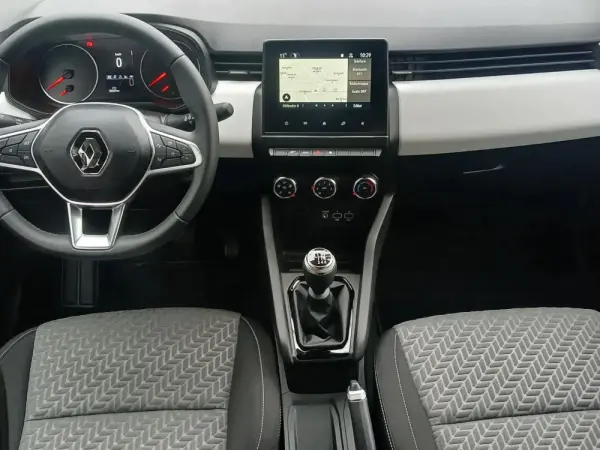 Renault Clio Outro 19