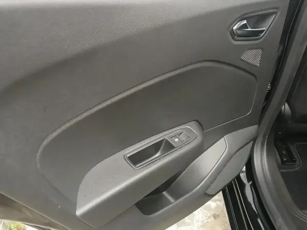 Renault Clio Outro 22