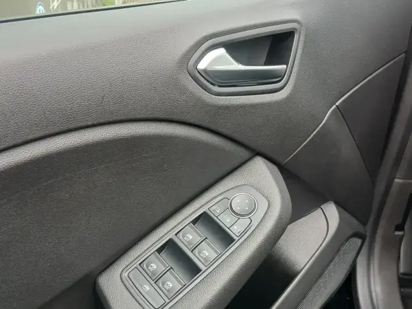 Renault Clio Outro 25