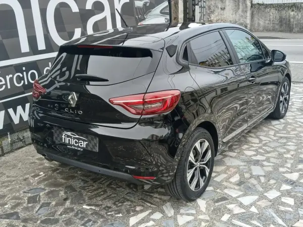 Renault Clio Outro 39