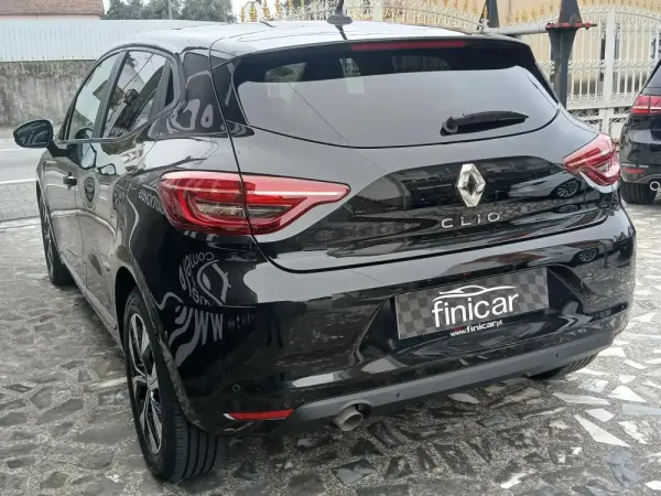 Renault Clio Outro 40