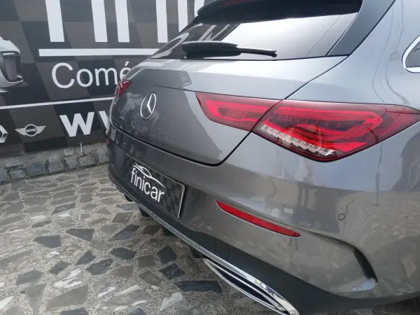 Mercedes-Benz CLA 180 d Shooting Brake AMG Line Aut. 2